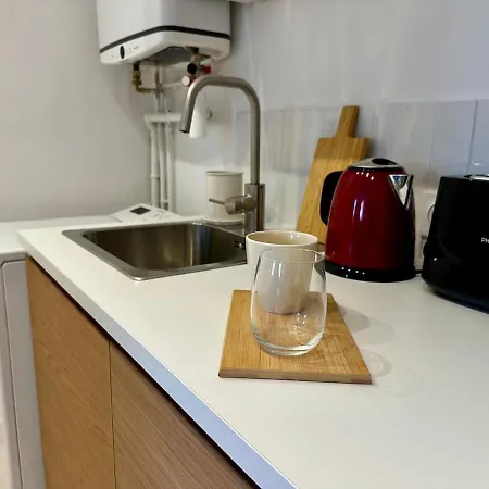 - Au Coeur Du Vieux Apartment *